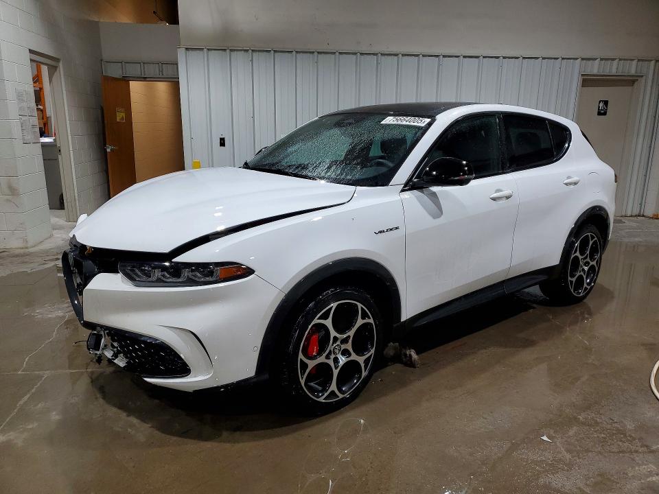 Продажа на аукционе авто 2024 Alfa Romeo Tonale, vin: ZASPATDW7R3059641, номер лота: 75664005