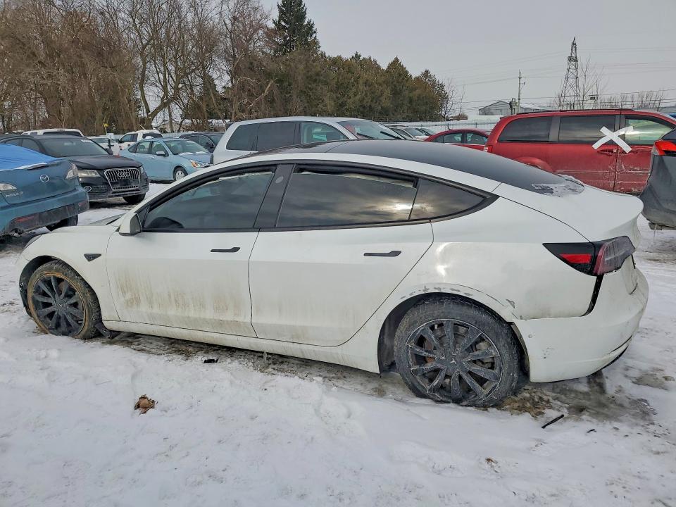 74971105 :رقم المزاد ، 5YJ3E1EA7NF374099 vin ، 2022 Tesla Model 3 مزاد بيع