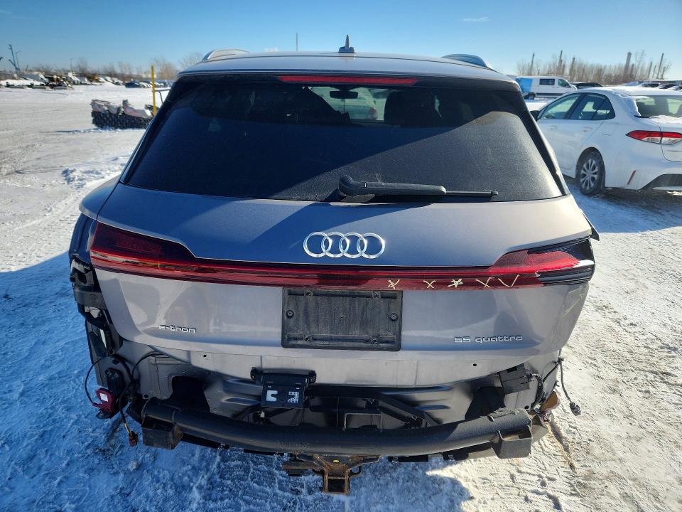 76062435 :رقم المزاد ، WA1AAAGE4KB021993 vin ، 2019 Audi E-tron مزاد بيع