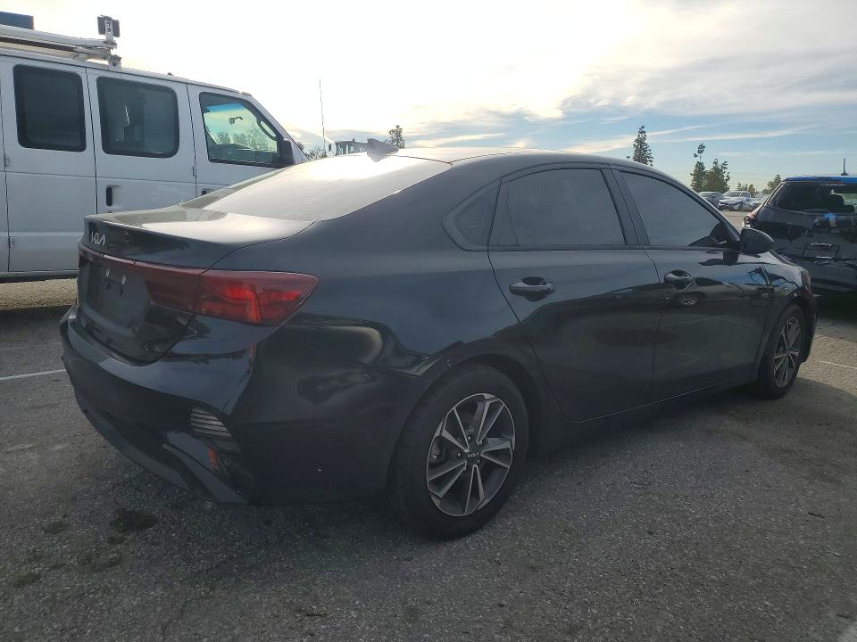 78537295 :رقم المزاد ، 3KPF24AD6NE497955 vin ، 2022 Kia Forte مزاد بيع