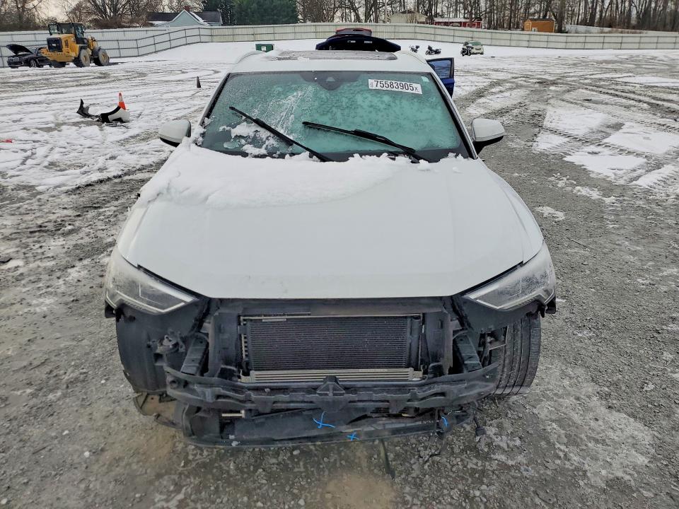 75583905 :رقم المزاد ، WA1EECF31K1082144 vin ، 2019 Audi Q3 مزاد بيع