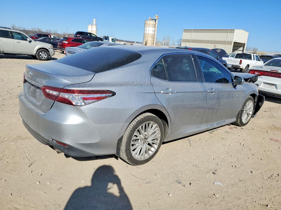 Aukcja sprzedaży 2018 Toyota Camry, vin: 4T1B11HK5JU153996, numer aukcji: 78605055