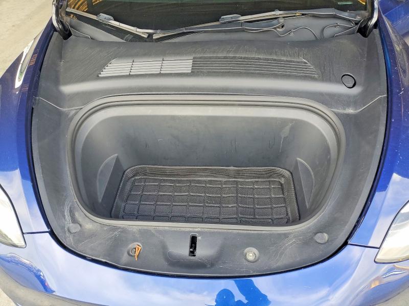 78296885 :رقم المزاد ، 5YJYGDEE3MF118688 vin ، 2021 Tesla Model Y مزاد بيع