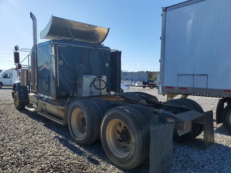 78091025 :رقم المزاد ، 1FUJAPCG81LH24095 vin ، 2001 Freightliner Fld132 مزاد بيع
