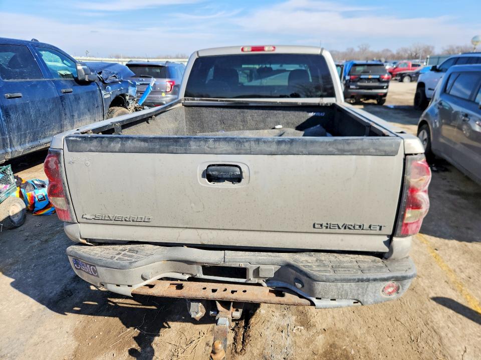 2005 Chevrolet Silverado მანქანა იყიდება აუქციონზე, vin: 1GCEC19T85Z120339, აუქციონის ნომერი: 74504635