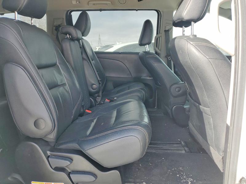 2015 Toyota Sienna მანქანა იყიდება აუქციონზე, vin: 5TDXK3DC9FS569580, აუქციონის ნომერი: 74735615