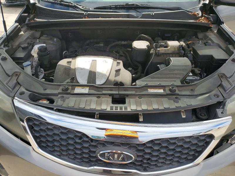 2011 Kia Sorento მანქანა იყიდება აუქციონზე, vin: 5XYKU4A28BG086823, აუქციონის ნომერი: 77706425