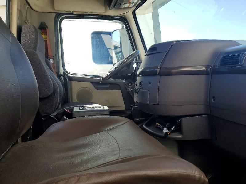 2015 Volvo Vnl მანქანა იყიდება აუქციონზე, vin: 4V4N19TG6FN922790, აუქციონის ნომერი: 77429705
