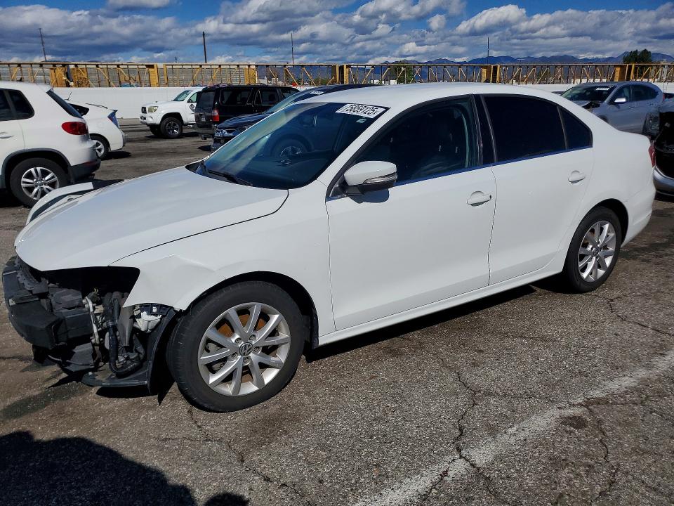 75859125 :رقم المزاد ، 3VWD17AJ9EM404057 vin ، 2014 Volkswagen Jetta مزاد بيع