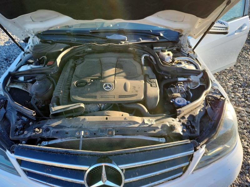 2014 Mercedes-benz C მანქანა იყიდება აუქციონზე, vin: WDDGF8AB2EA913135, აუქციონის ნომერი: 78808615