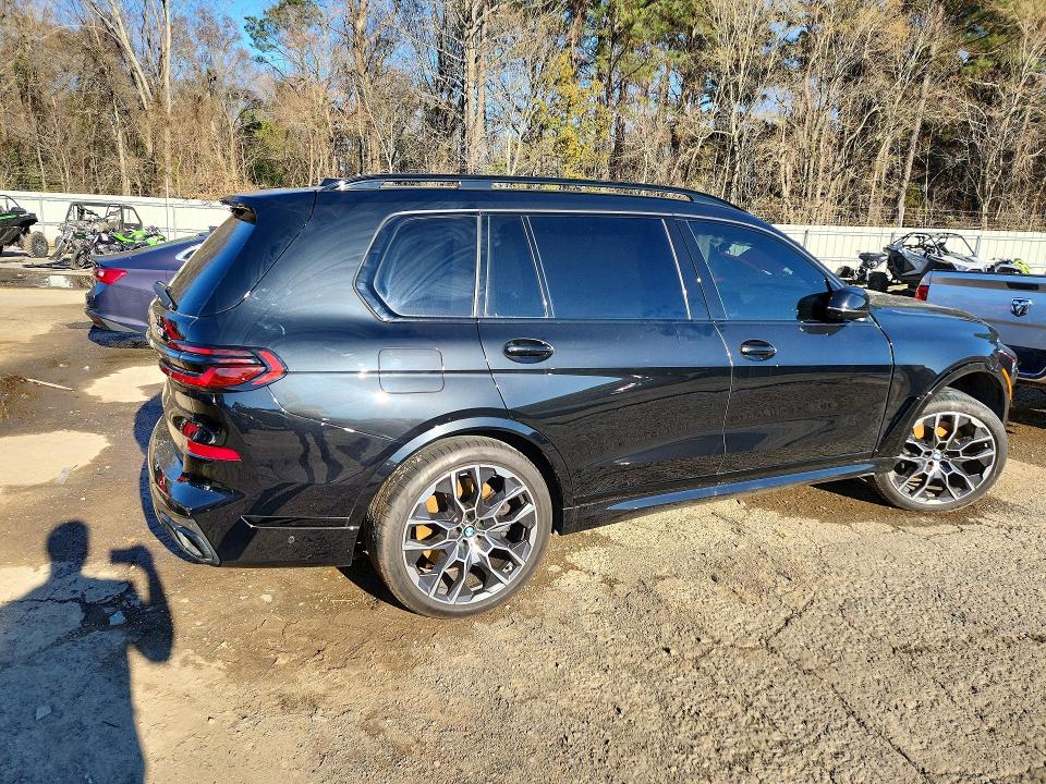 77390265 :رقم المزاد ، 5UX33EM04T9023775 vin ، 2026 Bmw X7 مزاد بيع