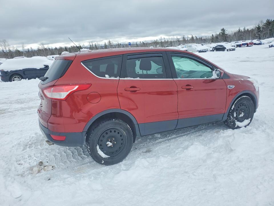 75640965 :رقم المزاد ، 1FMCU0G76GUC47221 vin ، 2016 Ford Escape مزاد بيع