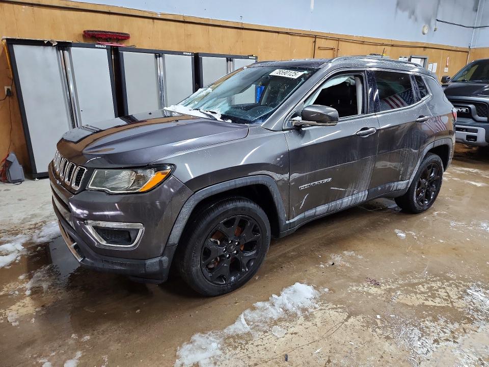 78590125 :رقم المزاد ، 3C4NJDCB7KT639182 vin ، 2019 Jeep Compass مزاد بيع