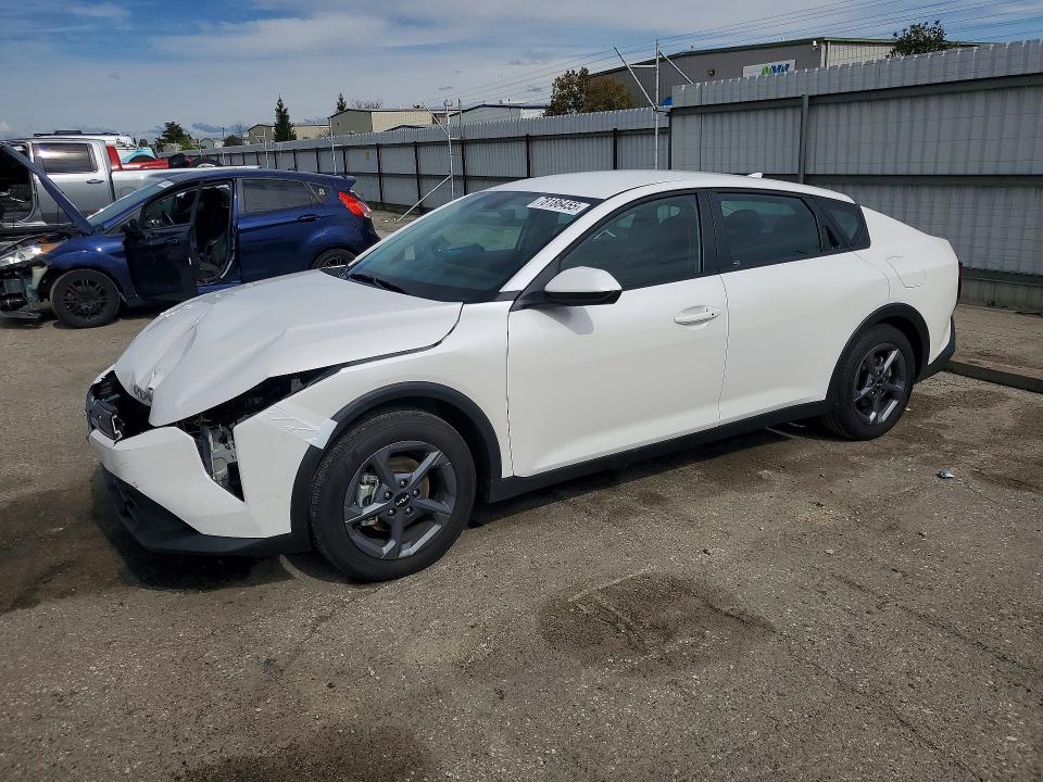 Auction sale of the 2025 Kia K4 Lx, vin: 3KPFT4DE5SE250469, lot number: 79583075