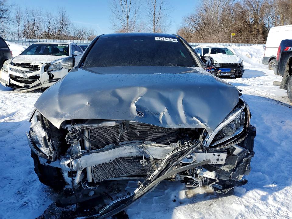 75747375 :رقم المزاد ، W1KWF8EB5MR649348 vin ، 2021 Mercedes-benz C مزاد بيع