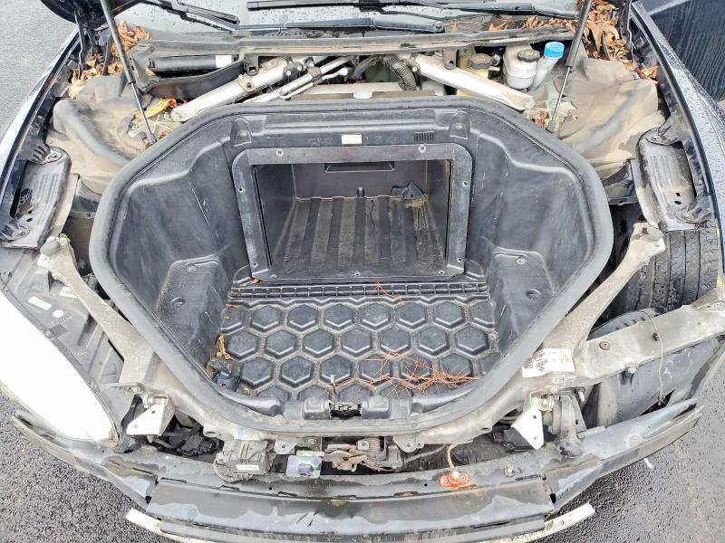 Продажа на аукционе авто 2013 Tesla Model S, vin: 5YJSA1CN8DFP06224, номер лота: 75024225