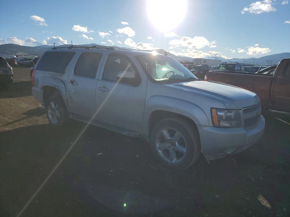 Продажа на аукционе авто 2011 Chevrolet Suburban, vin: 1GNSKJE32BR131061, номер лота: 77754665