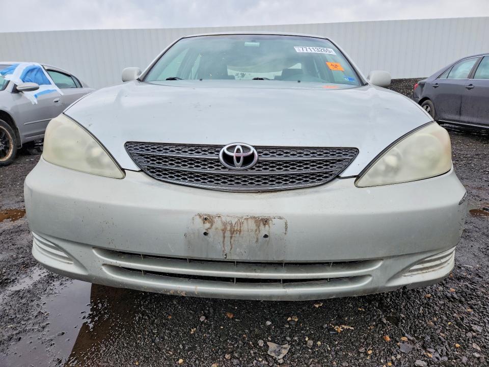 77113265 :رقم المزاد ، 4T1BE32K72U079815 vin ، 2002 Toyota Camry مزاد بيع