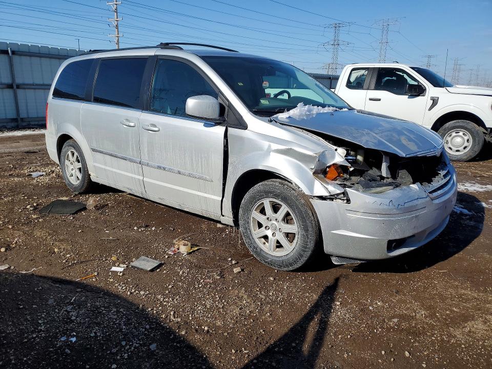 75814185 :رقم المزاد ، 2A4RR5D14AR368857 vin ، 2010 Chrysler Town & Country مزاد بيع