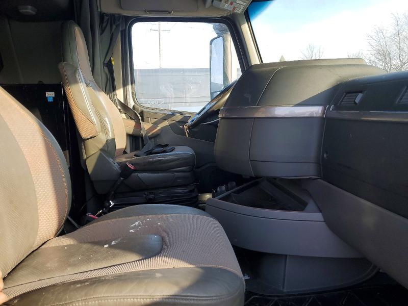 Продажа на аукционе авто 2019 Volv Vn, vin: 4V4NC9EJ2KN197735, номер лота: 76247415