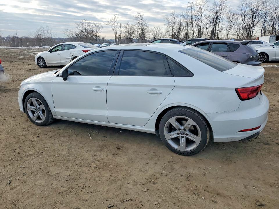 75862955 :رقم المزاد ، WAUB8GFF2J1055581 vin ، 2018 Audi A3 مزاد بيع