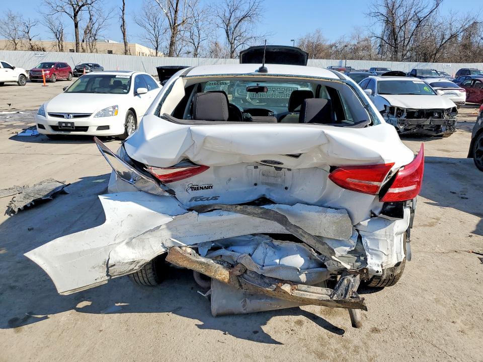 2018 Ford Focus მანქანა იყიდება აუქციონზე, vin: 1FADP3E22JL303229, აუქციონის ნომერი: 77233155