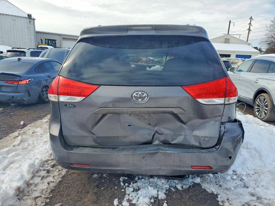 Продажа на аукционе авто 2014 Toyota Sienna, vin: 5TDKK3DC1ES523413, номер лота: 78695875