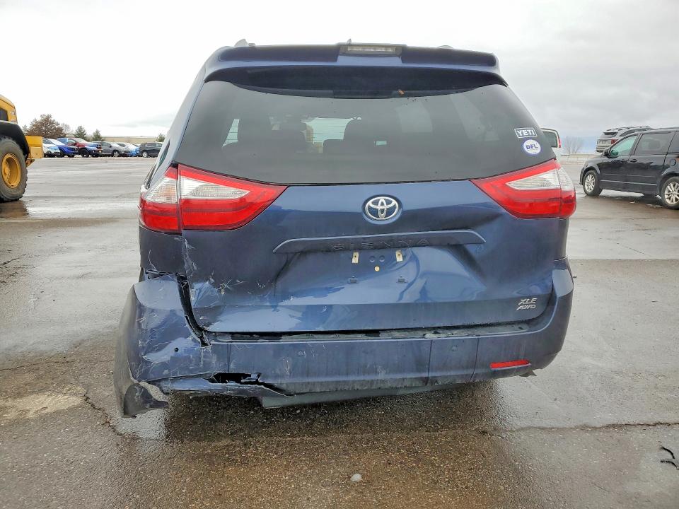 Aukcja sprzedaży 2018 Toyota Sienna, vin: 5TDDZ3DCXJS207443, numer aukcji: 76830015