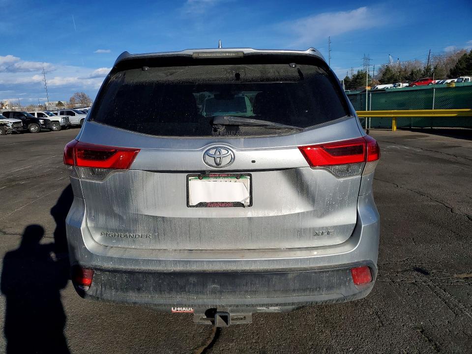 79056965 :رقم المزاد ، 5TDKZRFH8HS511044 vin ، 2017 Toyota Highlander مزاد بيع