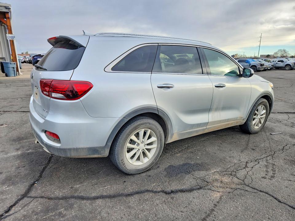 Продажа на аукционе авто 2019 Kia Sorento, vin: 5XYPHDA5XKG590875, номер лота: 77394965