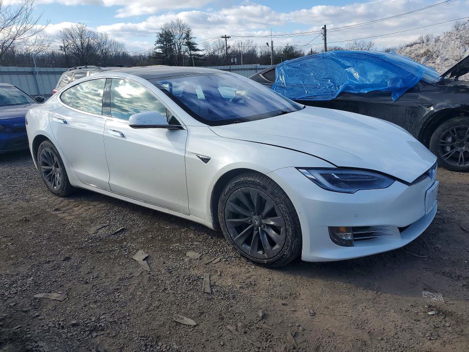 Продаж на аукціоні авто 2018 Tesla Model S, vin: 5YJSA1E21JF284778, номер лоту: 76368185