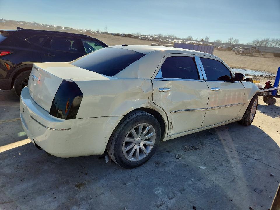 76987195 :رقم المزاد ، 2C3CA5CV1AH329435 vin ، 2010 Chrysler 300 مزاد بيع