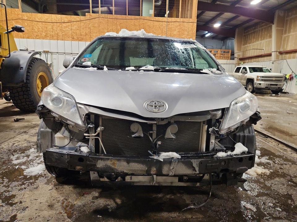 Aukcja sprzedaży 2015 Toyota Sienna, vin: 5TDKK3DC6FS547630, numer aukcji: 74509105