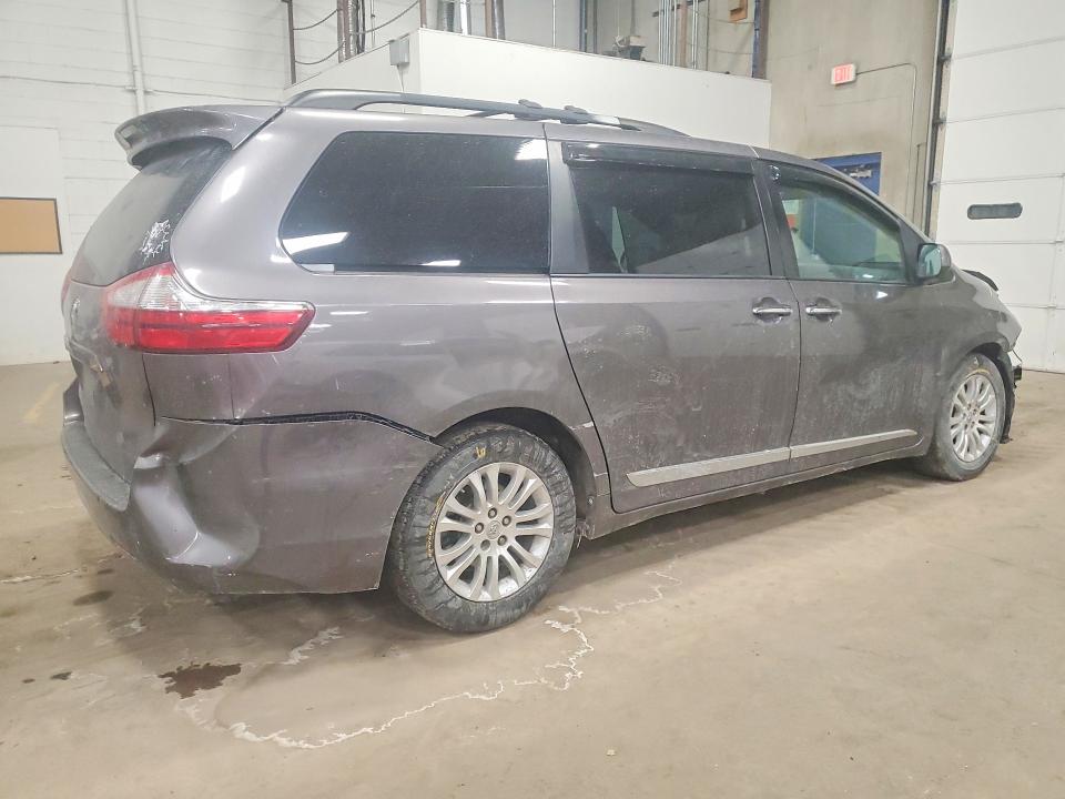 Продаж на аукціоні авто 2015 Toyota Sienna Xle, vin: 5TDYK3DC4FS552951, номер лоту: 76071815