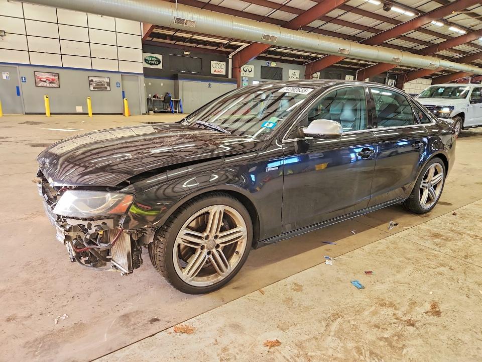 74792635 :رقم المزاد ، WAUKGBFL0BA040932 vin ، 2011 Audi S4 مزاد بيع