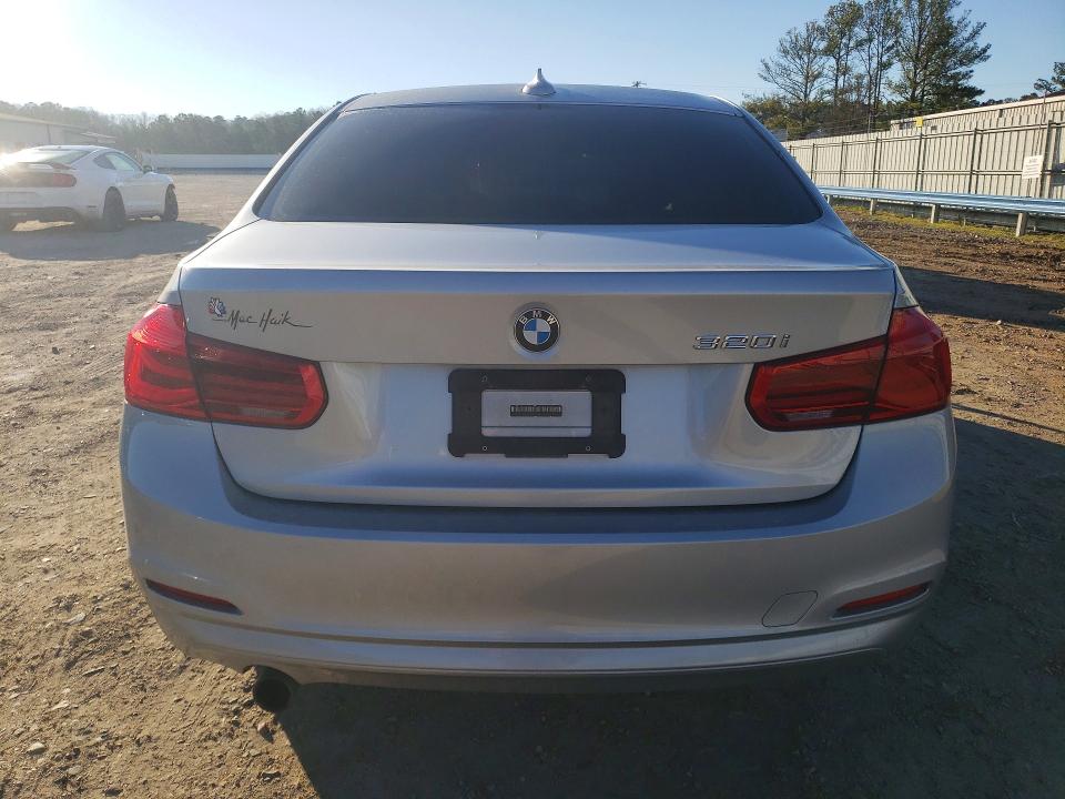 2016 Bmw 320 მანქანა იყიდება აუქციონზე, vin: WBA8E1G55GNU10363, აუქციონის ნომერი: 76693535