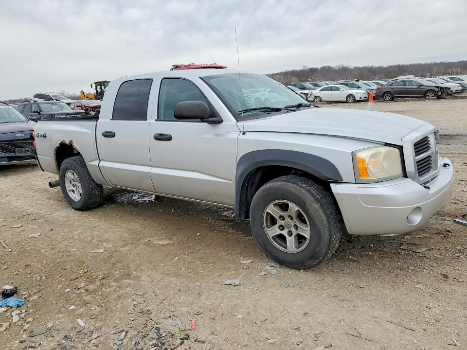 2005 Dodge Dakota მანქანა იყიდება აუქციონზე, vin: 1D7HW58NX5S200321, აუქციონის ნომერი: 77923385
