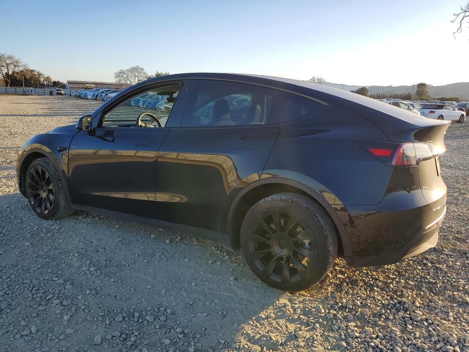 75625405 :رقم المزاد ، 7SAYGDEE6PF608159 vin ، 2023 Tesla Model Y مزاد بيع