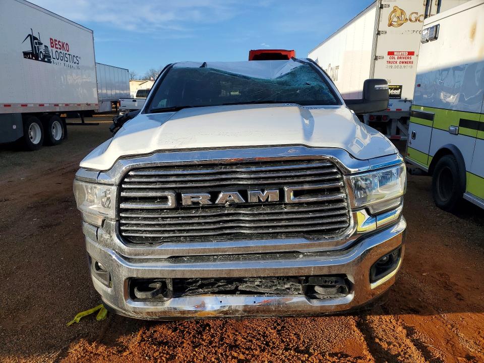 76907525 :رقم المزاد ، 3C63R3HL0RG341403 vin ، 2024 Ram 3500 مزاد بيع