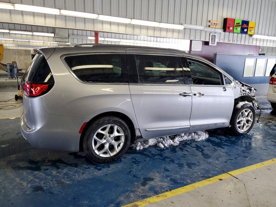 2018 Chrysler Pacifica მანქანა იყიდება აუქციონზე, vin: 2C4RC1EG4JR131692, აუქციონის ნომერი: 76426955