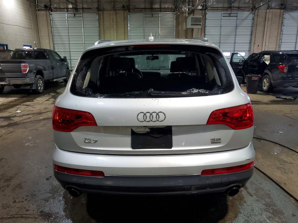 76191755 :رقم المزاد ، WA1LYAFE8AD007586 vin ، 2010 Audi Q7 مزاد بيع