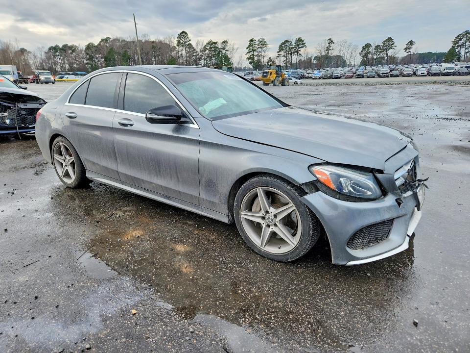 Продажа на аукционе авто 2018 Mercedes-benz C, vin: 55SWF4JB6JU237447, номер лота: 76386815