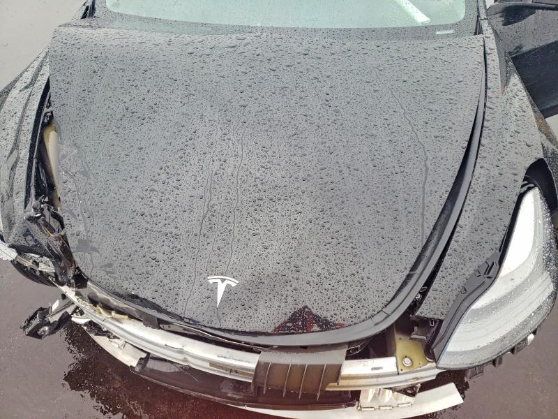 77738175 :رقم المزاد ، 5YJ3E1EB2NF136931 vin ، 2022 Tesla Model 3 مزاد بيع