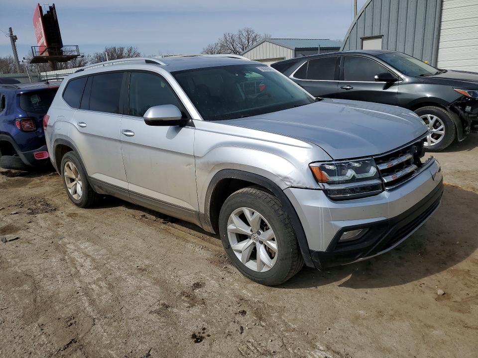 78630195 :رقم المزاد ، 1V2CR2CA0JC563065 vin ، 2018 Volkswagen Atlas مزاد بيع