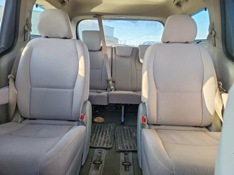 Продаж на аукціоні авто 2018 Kia Sedona, vin: KNDMB5C13J6371200, номер лоту: 75427615