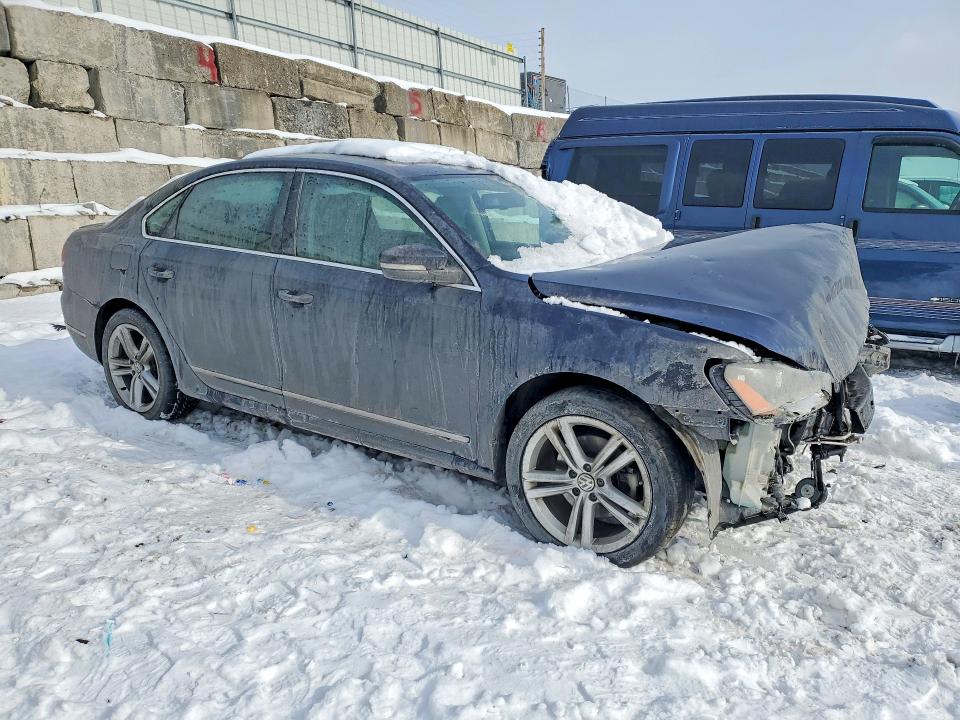 76024125 :رقم المزاد ، 1VWBN7A37DC129740 vin ، 2013 Volkswagen Passat مزاد بيع