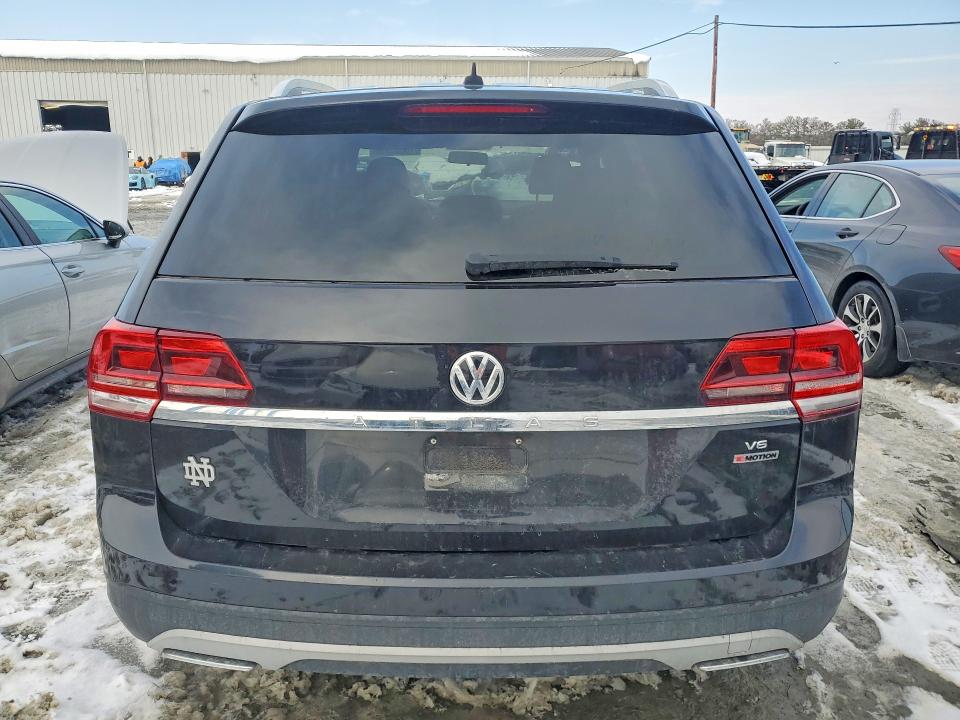 2018 Volkswagen Atlas მანქანა იყიდება აუქციონზე, vin: 1V2HR2CA6JC501479, აუქციონის ნომერი: 76883335