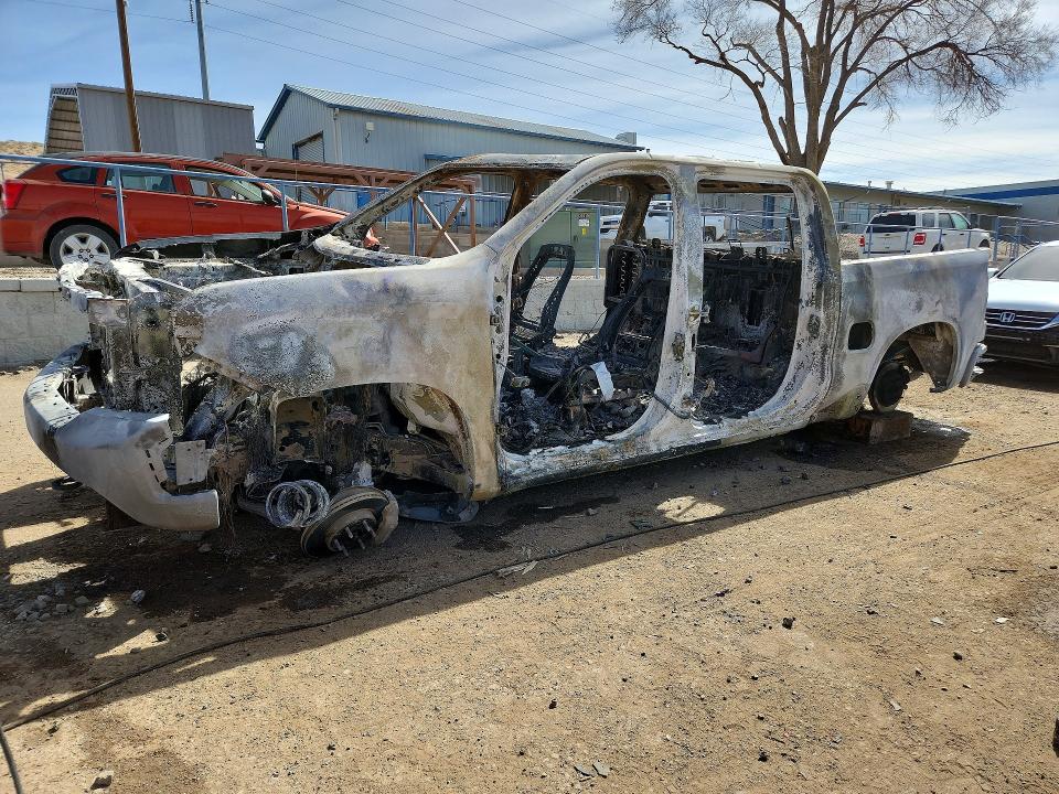 2020 Chevrolet Silverado მანქანა იყიდება აუქციონზე, vin: 3GCUYEED4LG427295, აუქციონის ნომერი: 79086625