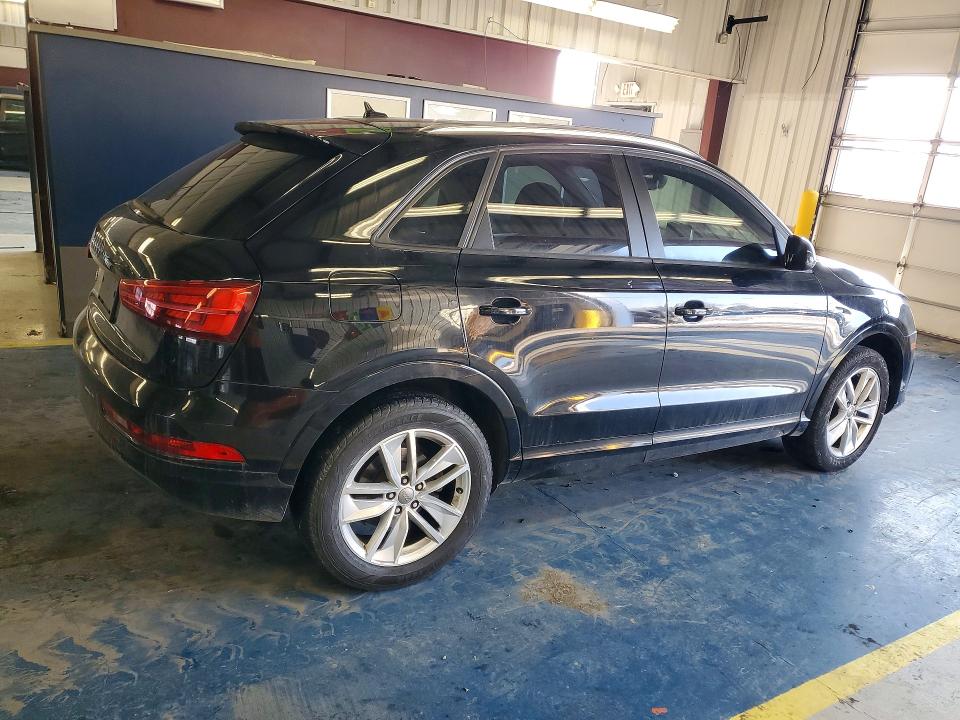 2018 Audi Q3 მანქანა იყიდება აუქციონზე, vin: WA1BCCFS2JR007291, აუქციონის ნომერი: 76745805