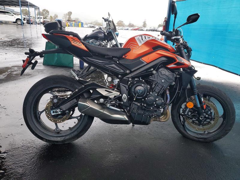 2025 Triumph Motorcycle Street Triple მანქანა იყიდება აუქციონზე, vin: SMTA604S3STCC8767, აუქციონის ნომერი: 77958225